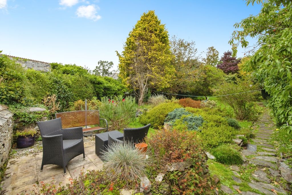 Property photo 2 of 20 Photo