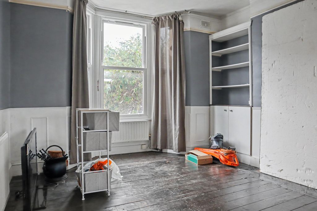 Property photo 3 of 20 89A And 89B Plough Road, Battersea, London Sw11 2Bj