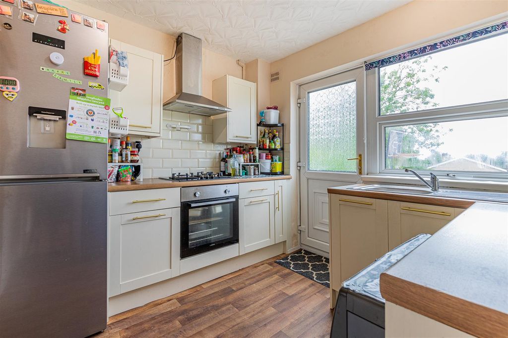 Property photo 2 of 22 Cefn Coed Avenue 1-5.Jpg