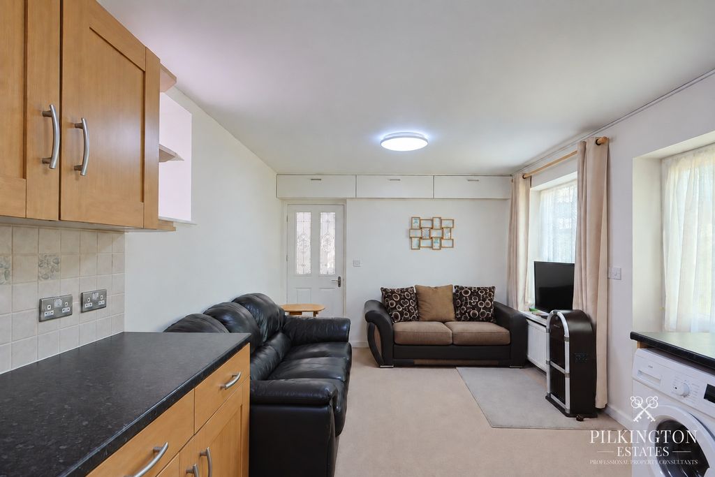 Property photo 3 of 7 5355695