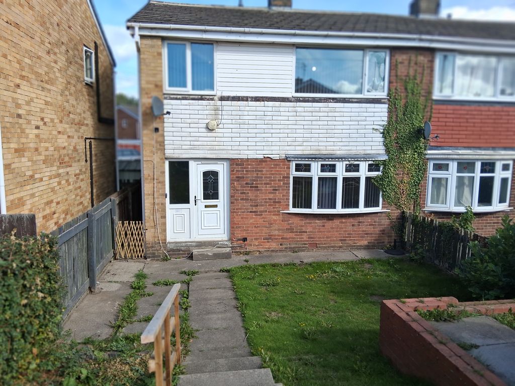 Property photo 1 of 9
