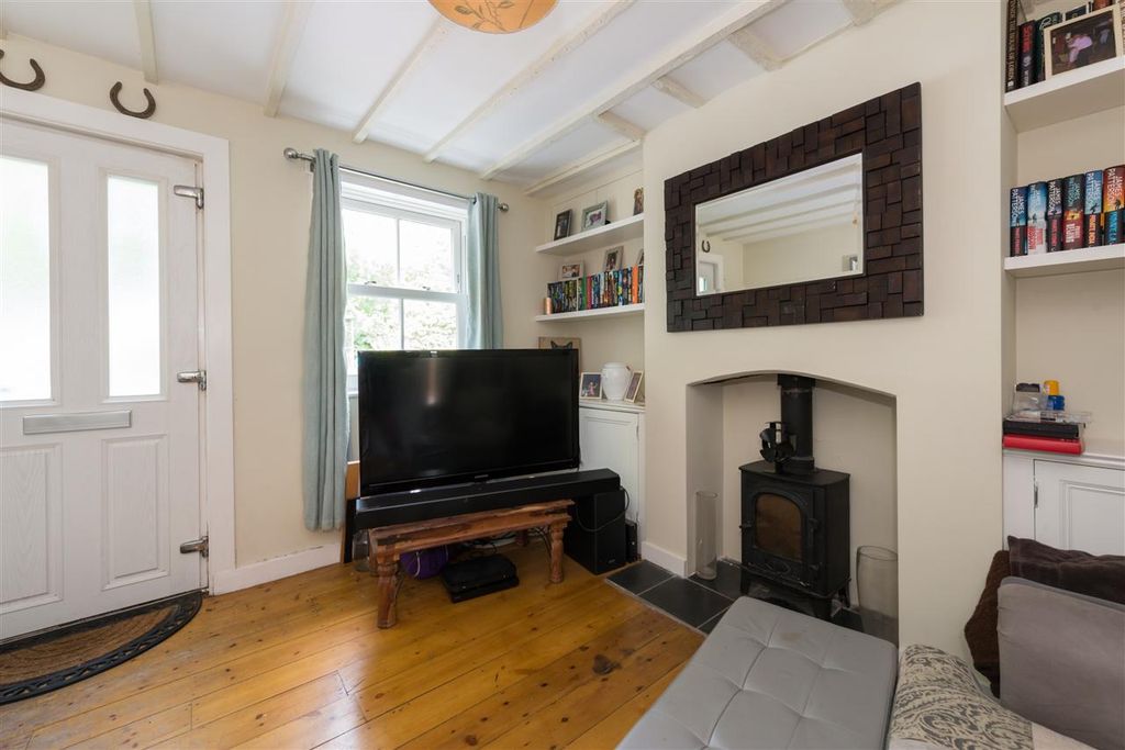 Property photo 2 of 13
