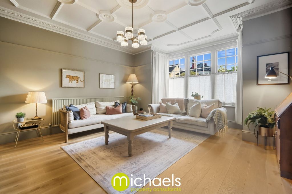 Property photo 3 of 49