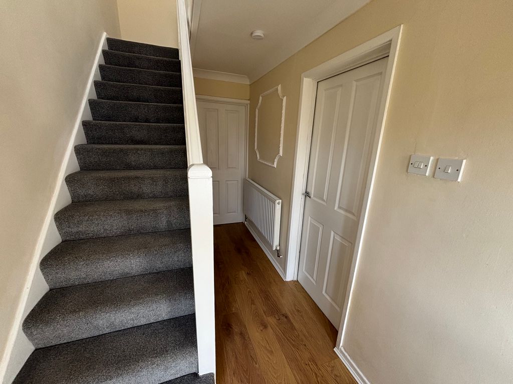 Property photo 2 of 30