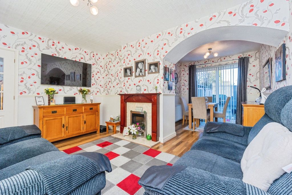 Property photo 2 of 18 Pbox-Img.Jpg