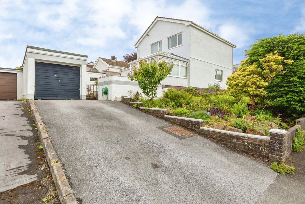 Property photo 2 of 38 Pbox-Img.Jpg