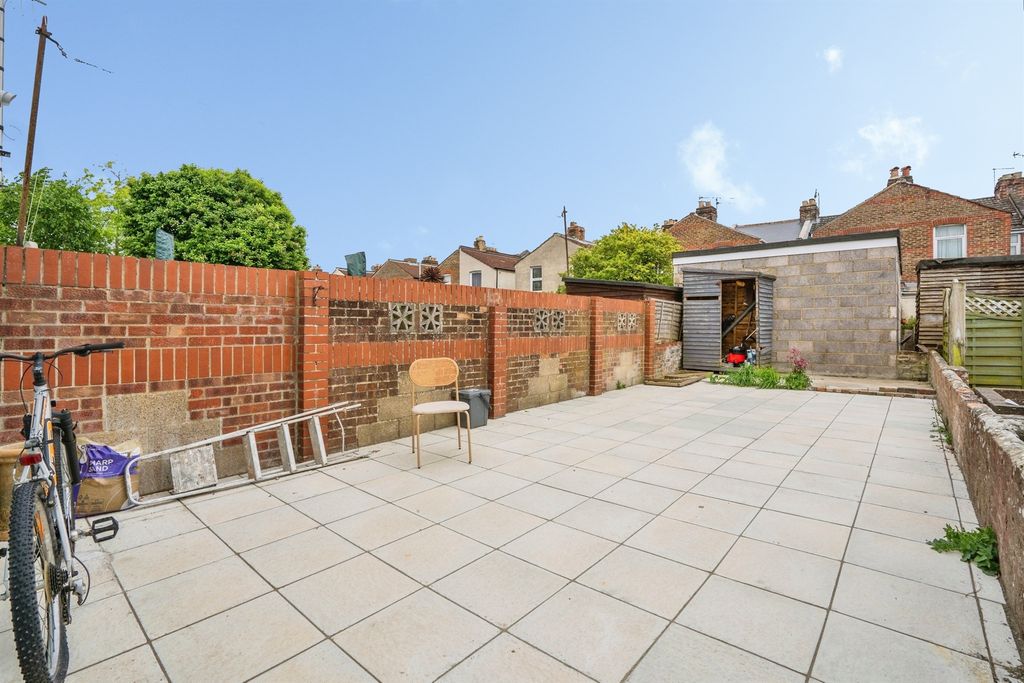 Property photo 3 of 13