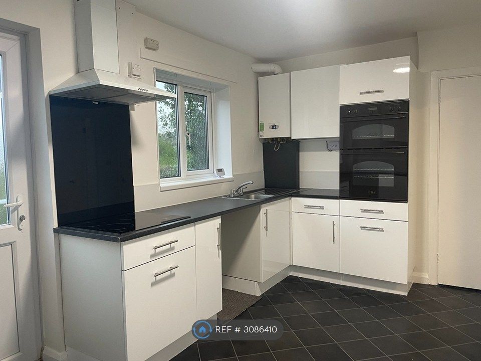 Property photo 2 of 14 Kitchen Diner