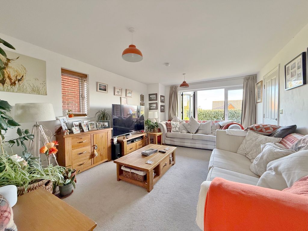 Property photo 3 of 31