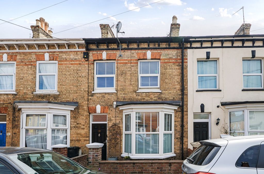Property photo 1 of 23 1317760-1-685Edac...