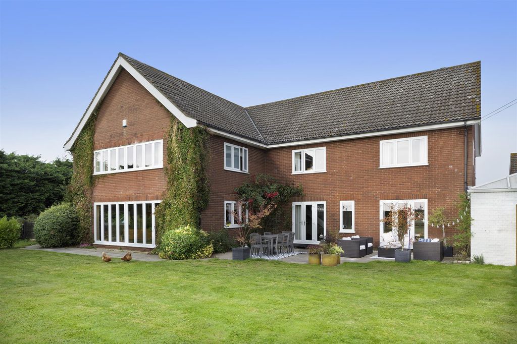 Property photo 2 of 19 Photo 1