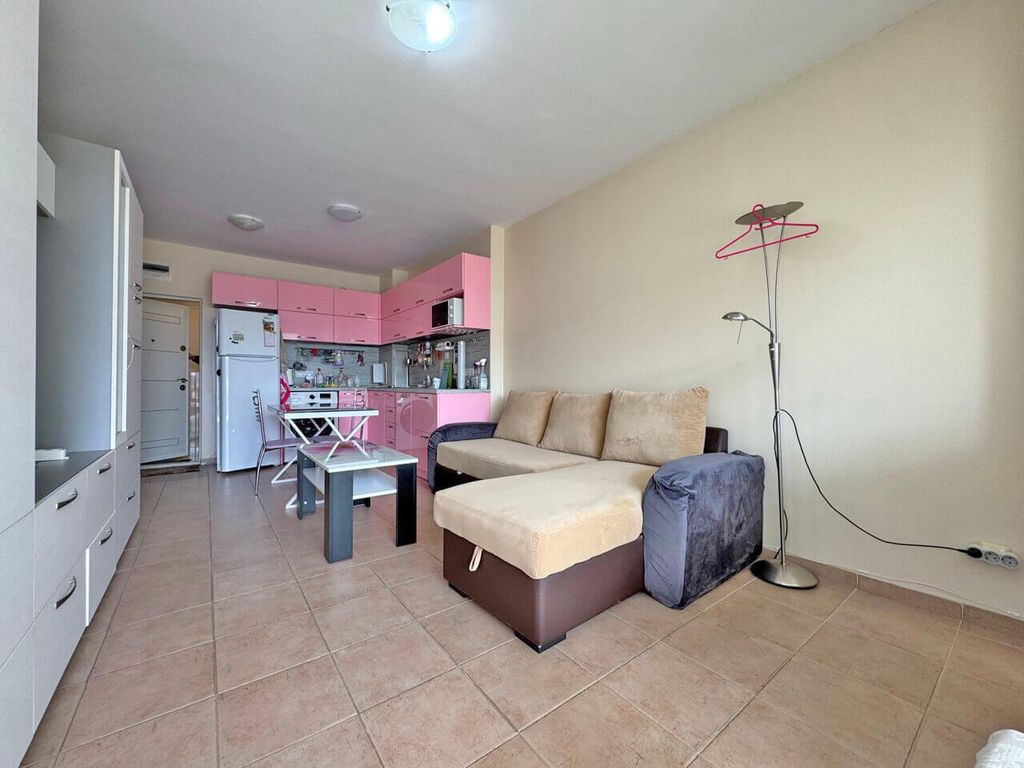 Property photo 3 of 11