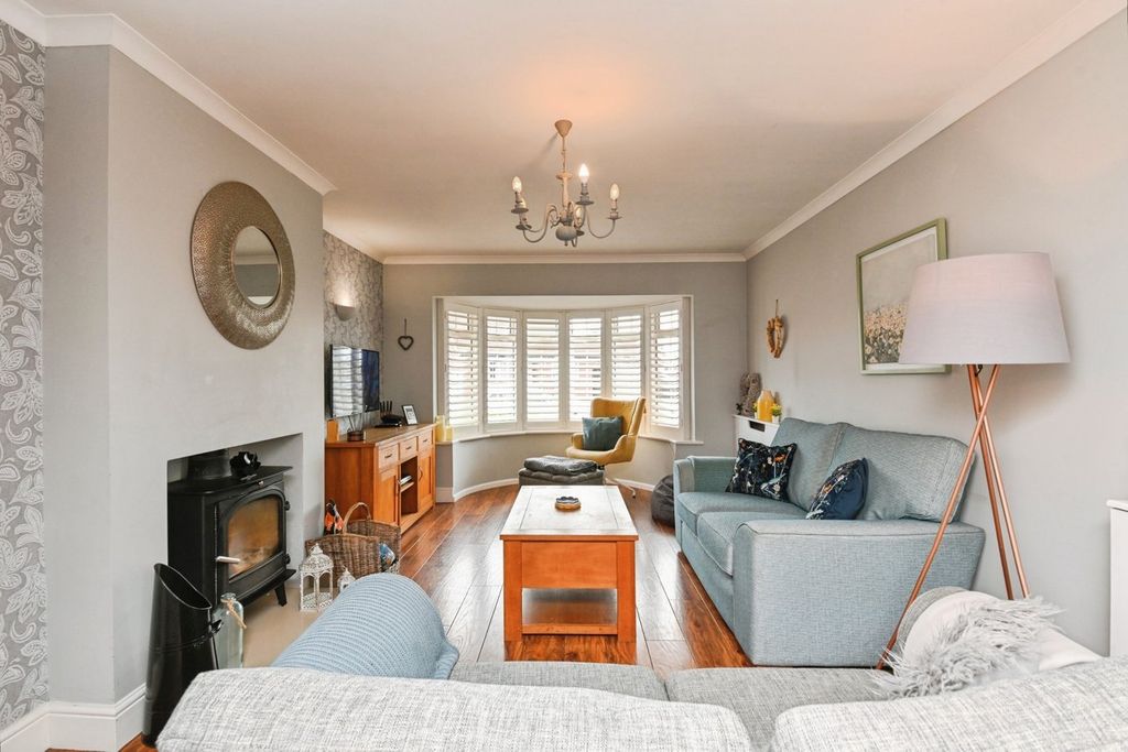 Property photo 2 of 19