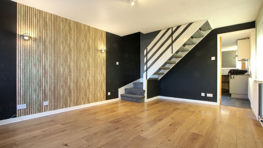 Property photo 1 of 13 Img_6440