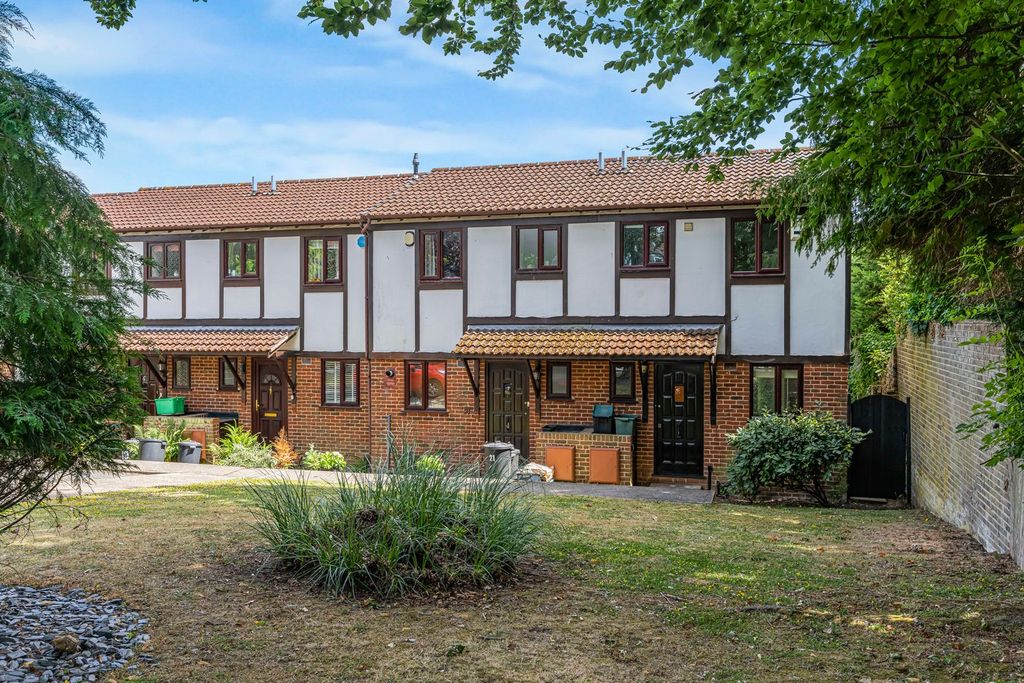 Property photo 1 of 8