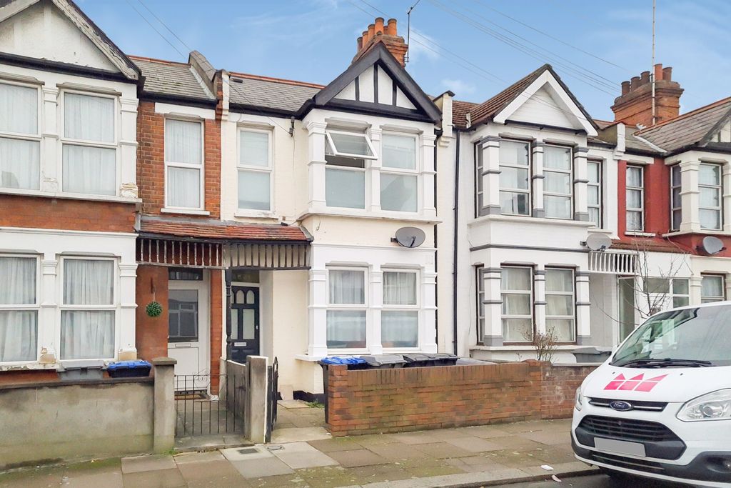 Property photo 3 of 9