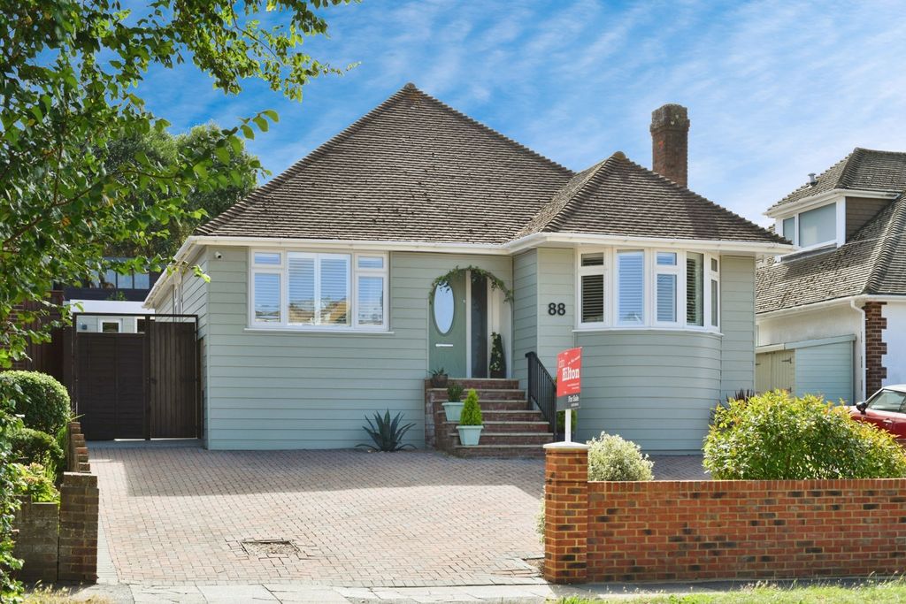 Property photo 1 of 21 Front
