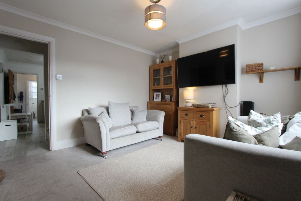 Property photo 3 of 11 Photo 13