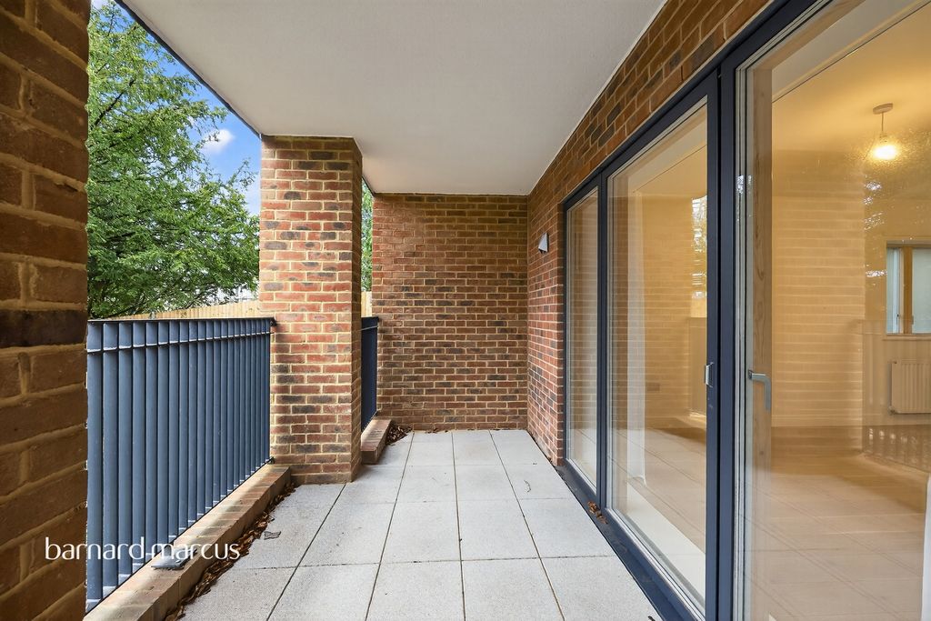 Property photo 2 of 12
