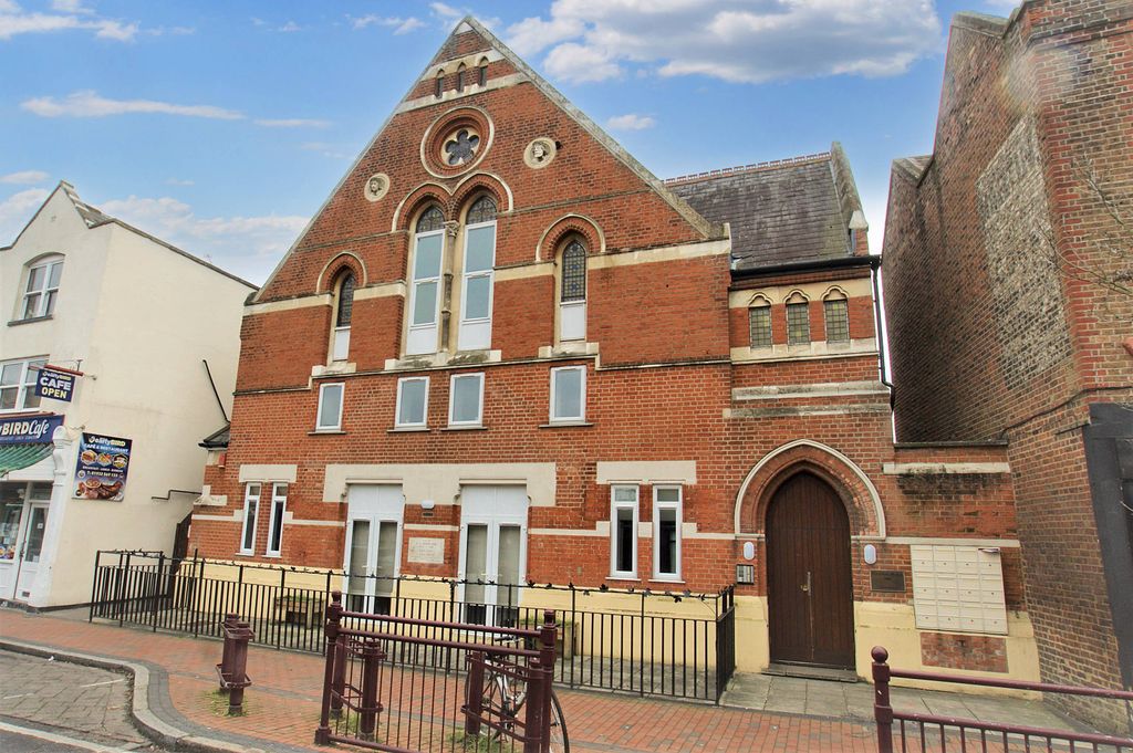 Property photo 2 of 5