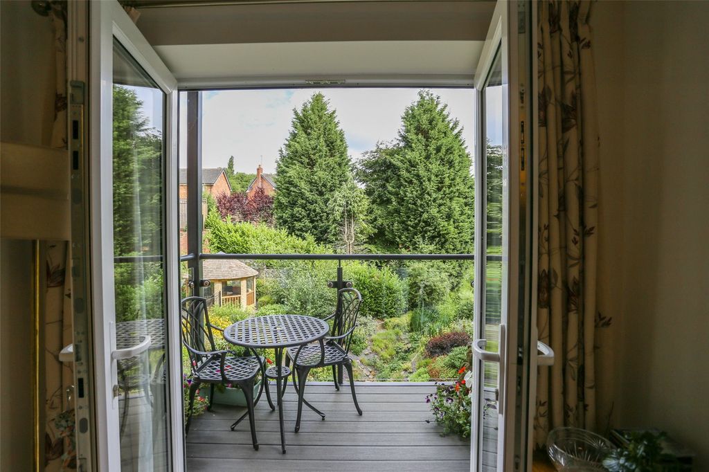 Property photo 1 of 11 Picture No. 17