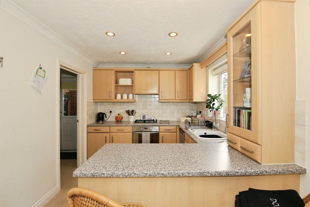 Property photo 3 of 19