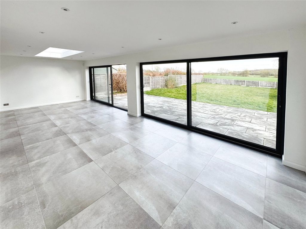 Property photo 2 of 22 Picture No. 06