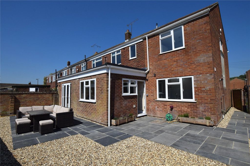 Property photo 1 of 13 External