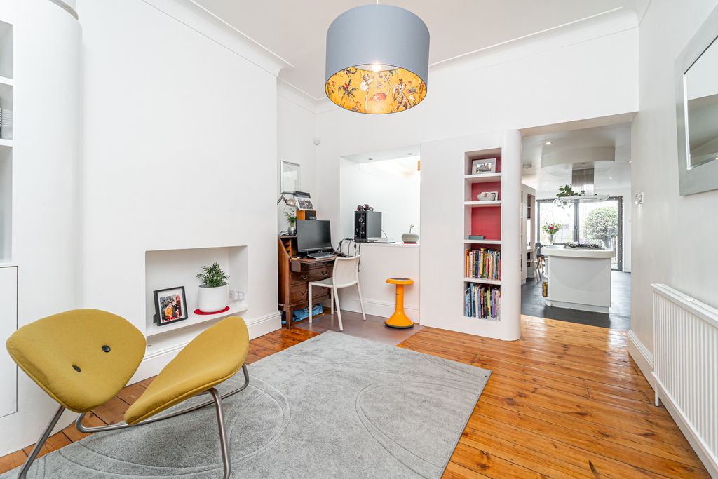 Property photo 3 of 27 Ndb04097