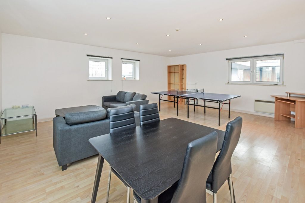 Property photo 3 of 19 Picture No. 30