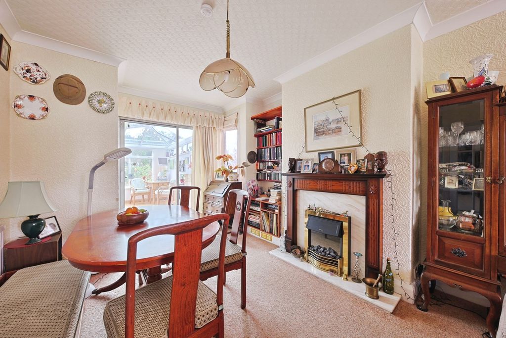 Property photo 3 of 15 4505017