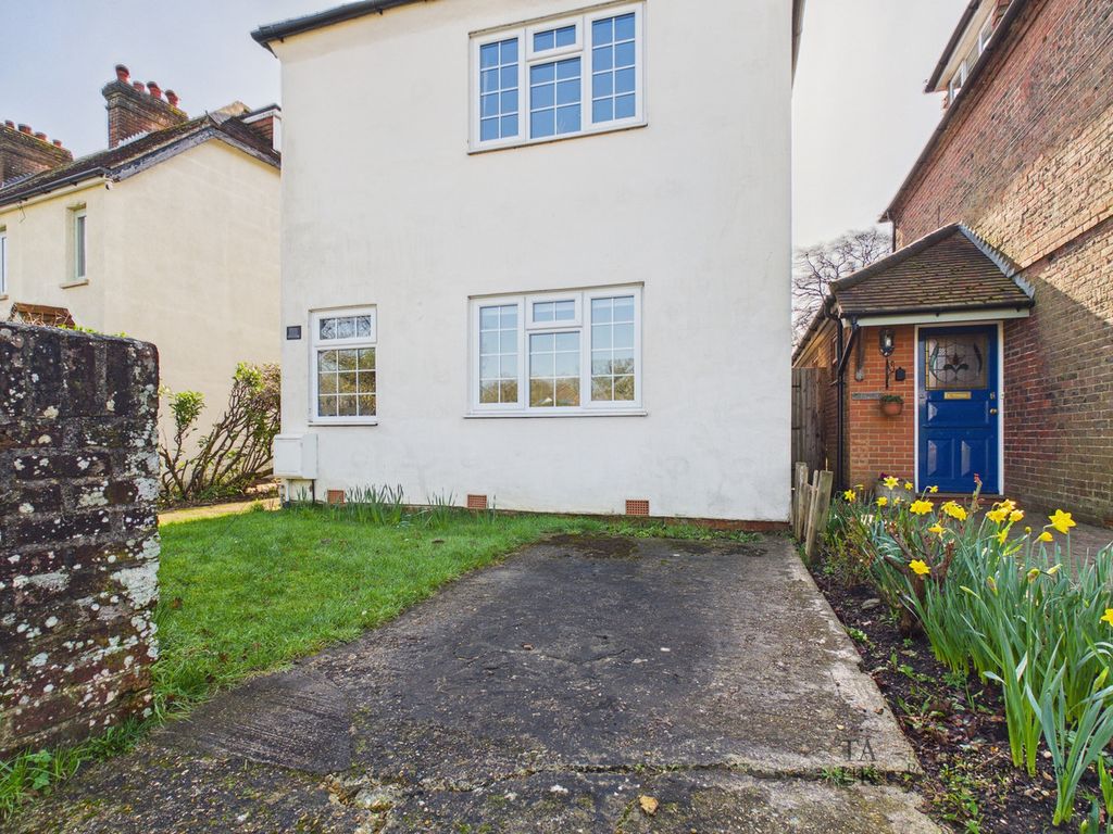 Property photo 3 of 19