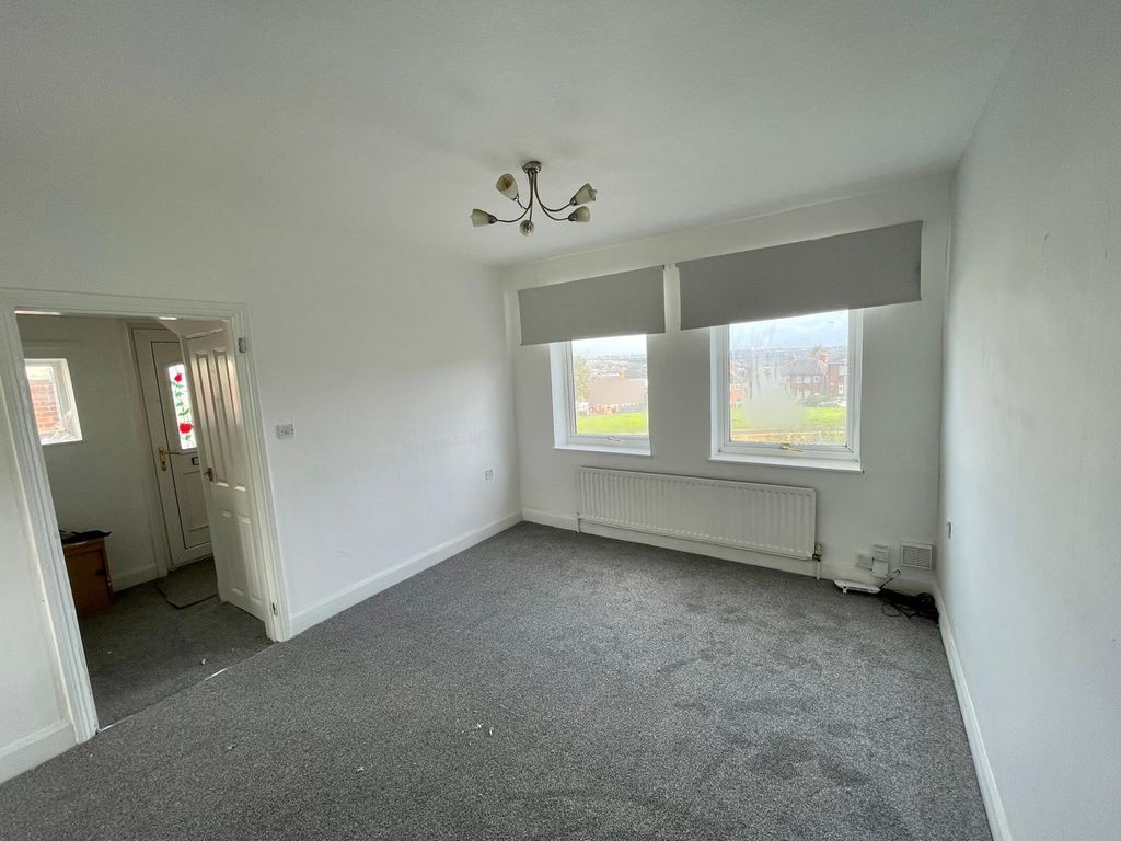 Property photo 2 of 10 Photo 1