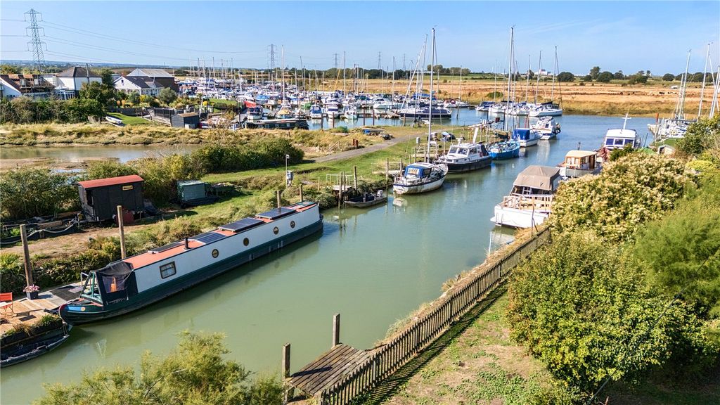 Property photo 3 of 38 Picture No. 33