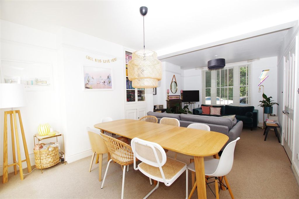 Property photo 3 of 14