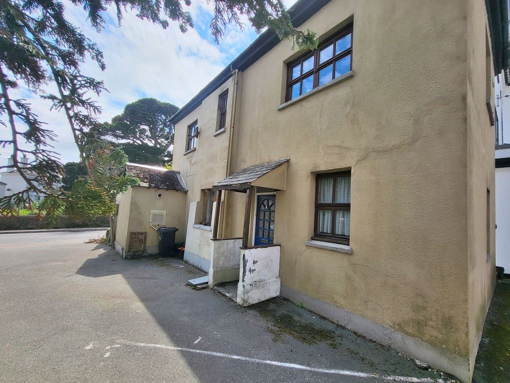 Property photo 2 of 19