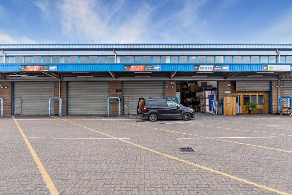 Property photo 2 of 8