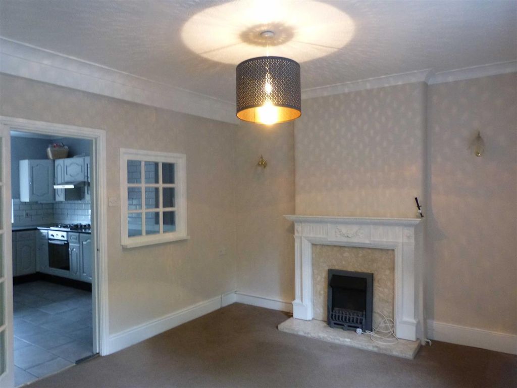 Property photo 2 of 6 Lounge