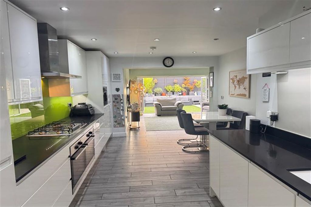 Property photo 2 of 25 (Main)