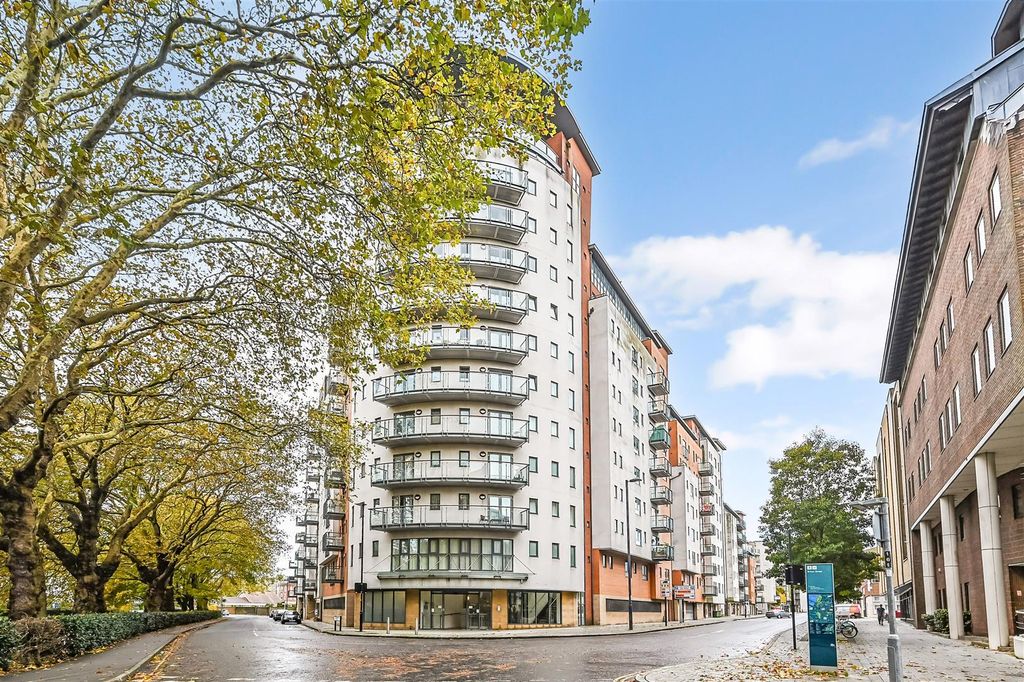 Property photo 1 of 20 Front