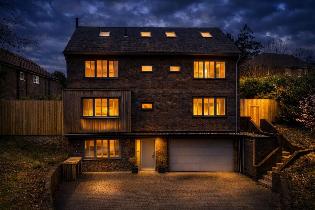 Property photo 1 of 41