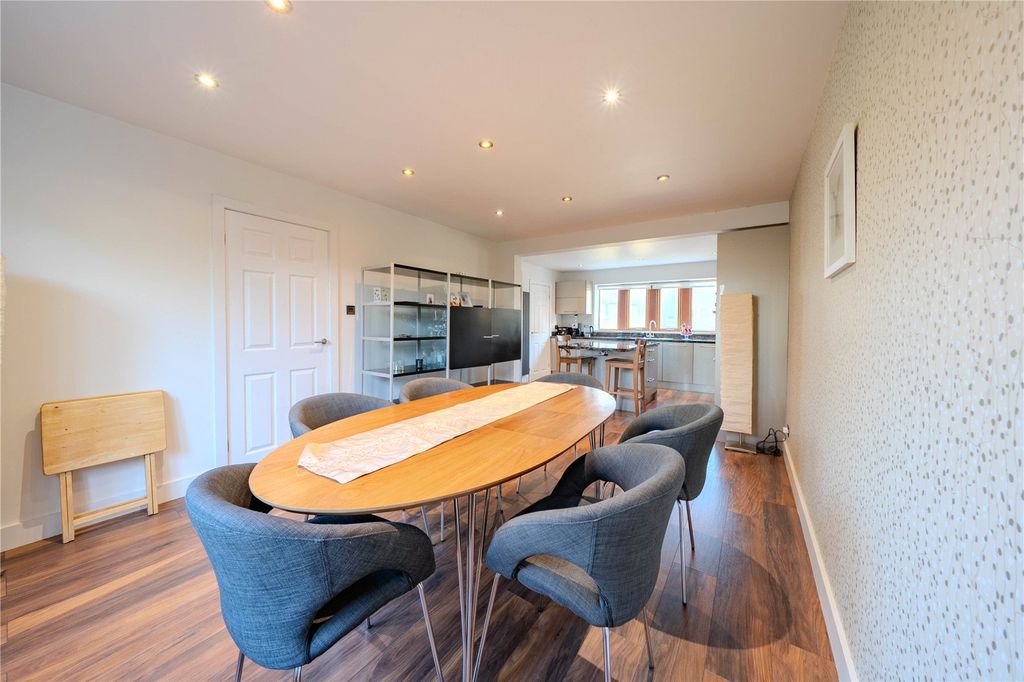 Property photo 3 of 23 Picture No. 22