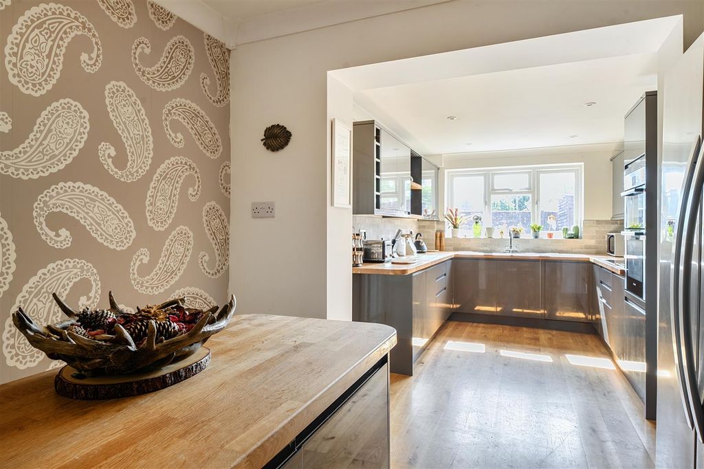 Property photo 3 of 20 Breakfast Area