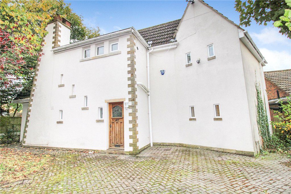 Property photo 1 of 16 Front