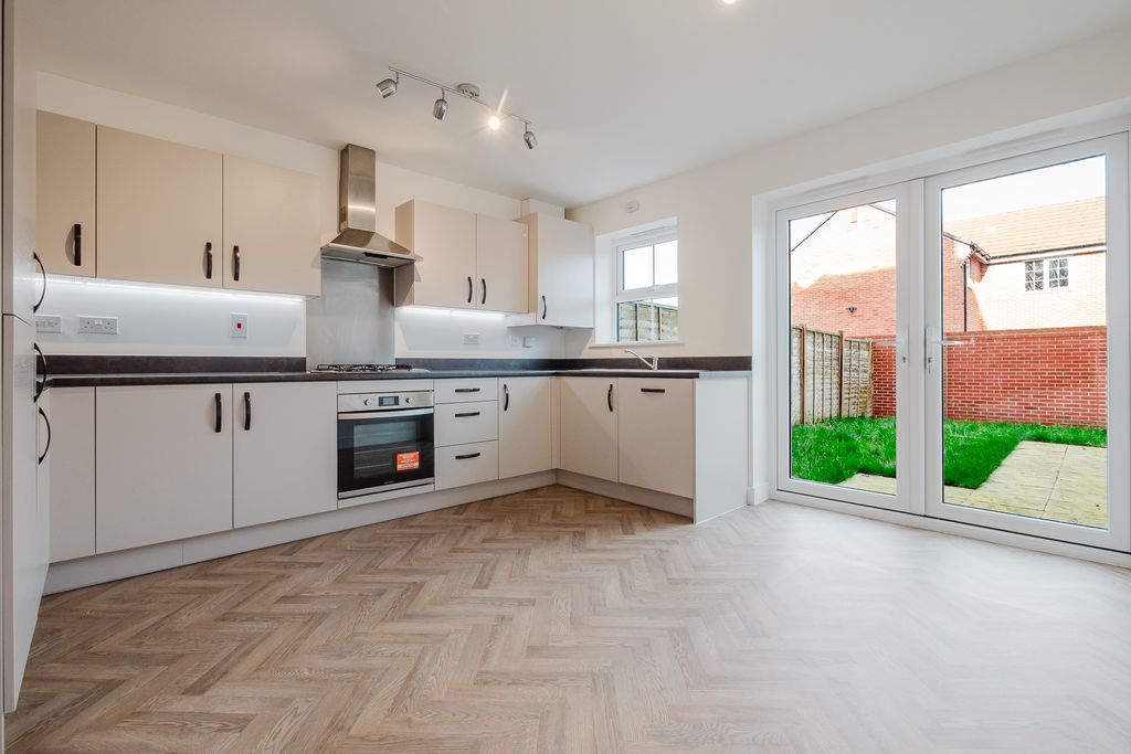 Property photo 2 of 9 Photo