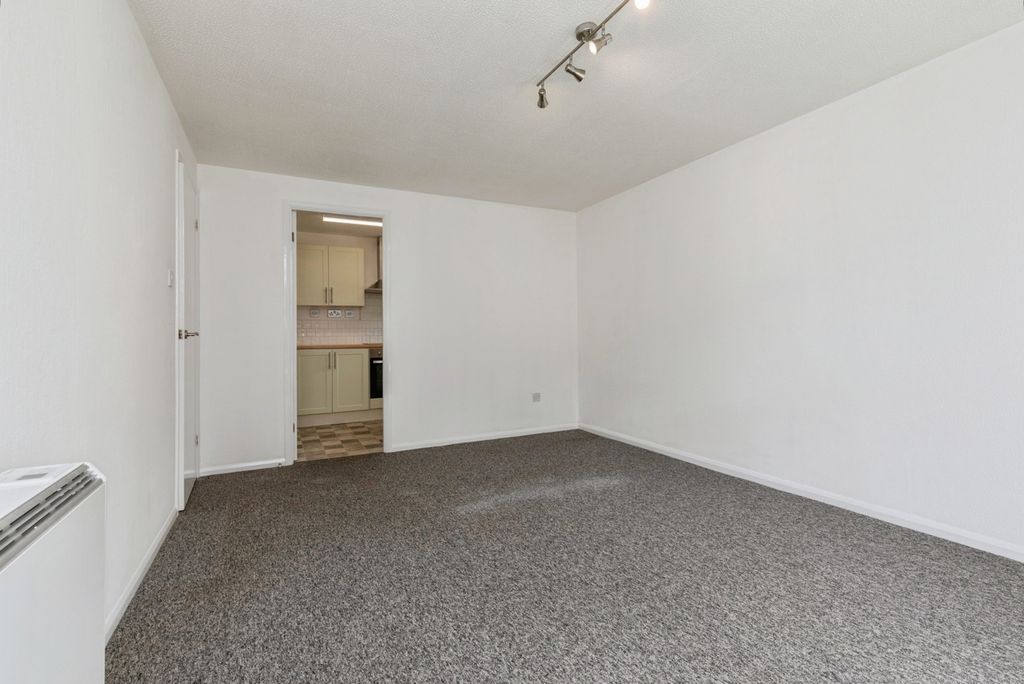 Property photo 2 of 16 Photo