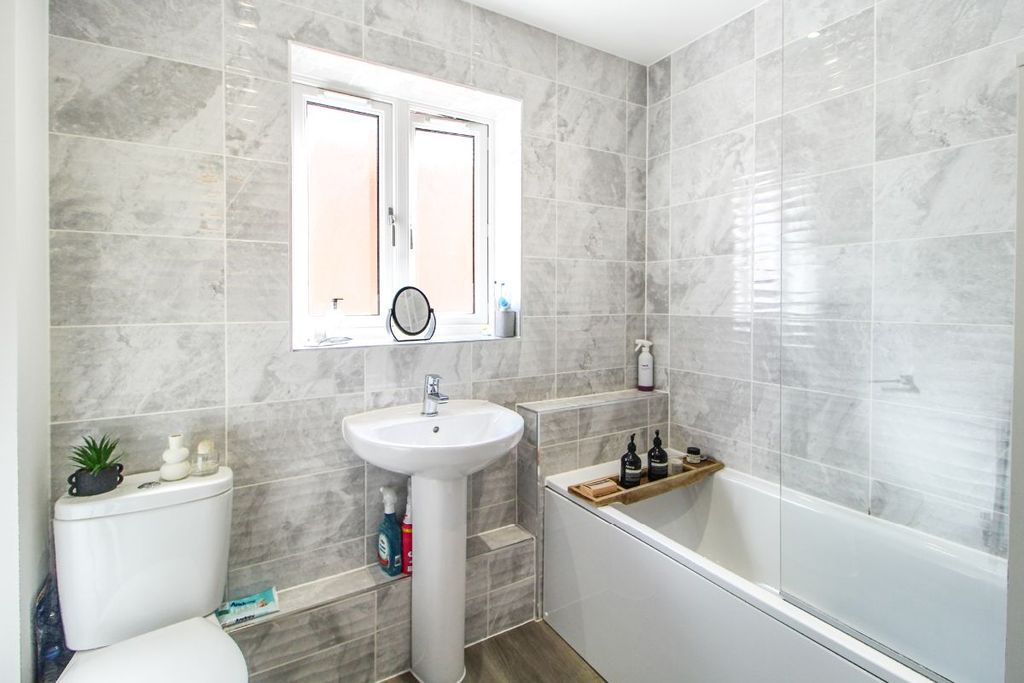 Additional image 13 of 1 bed flat for saleFlat, Beauvais Avenue, Shortstown MK42