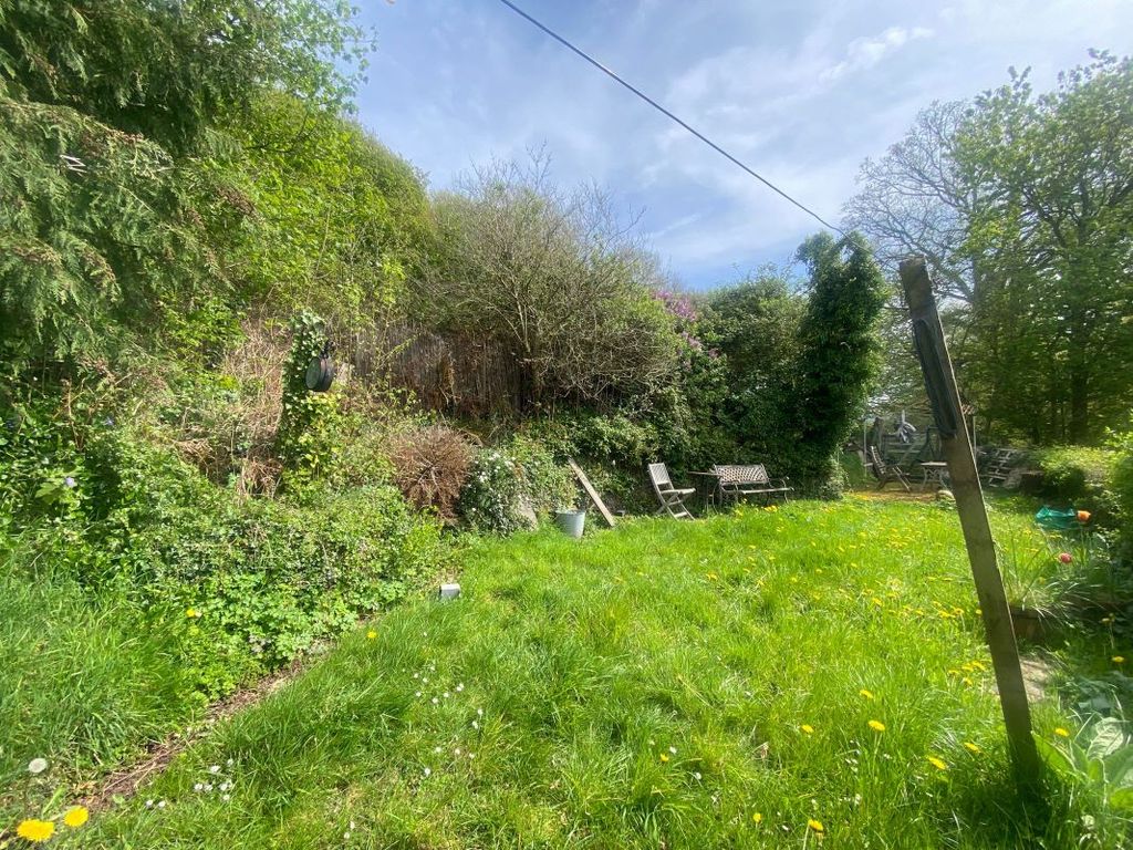 Property photo 3 of 9