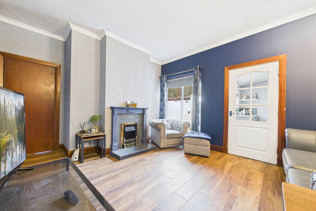 Property photo 3 of 23