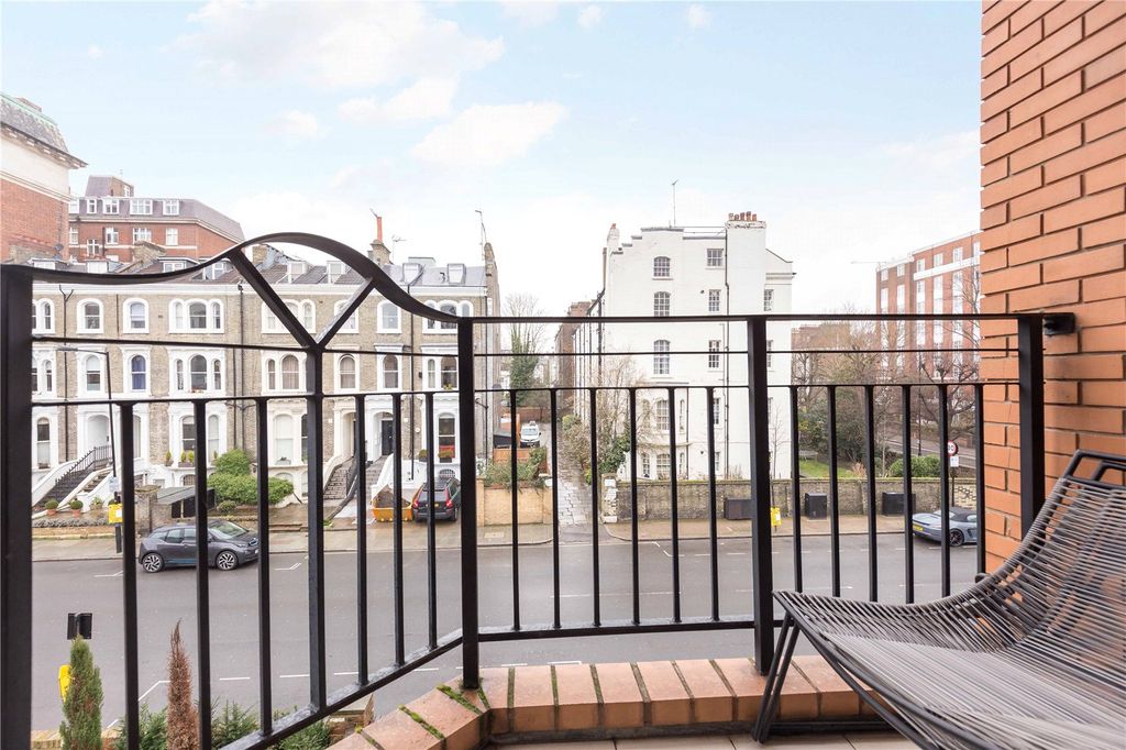 Property photo 3 of 9